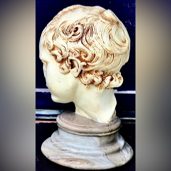 Vintage Mid Century Archaic Reproduction EROS Young Boy Poly Resin Statue - Picture 2 of 10